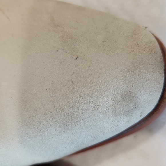 Joan & David Stylish Two-Tone Women's Suede Shoes - Picture 9 of 10